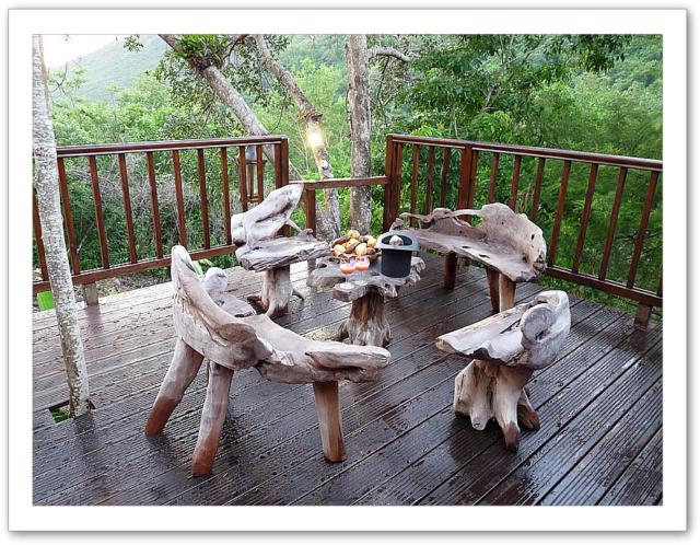 Salon de Jardin sur la terrasse en bois