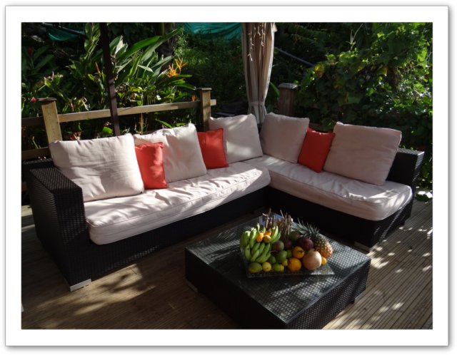 Villa Harmonie fruits frais terrasse salon de jardin les anses d'arlet martinique